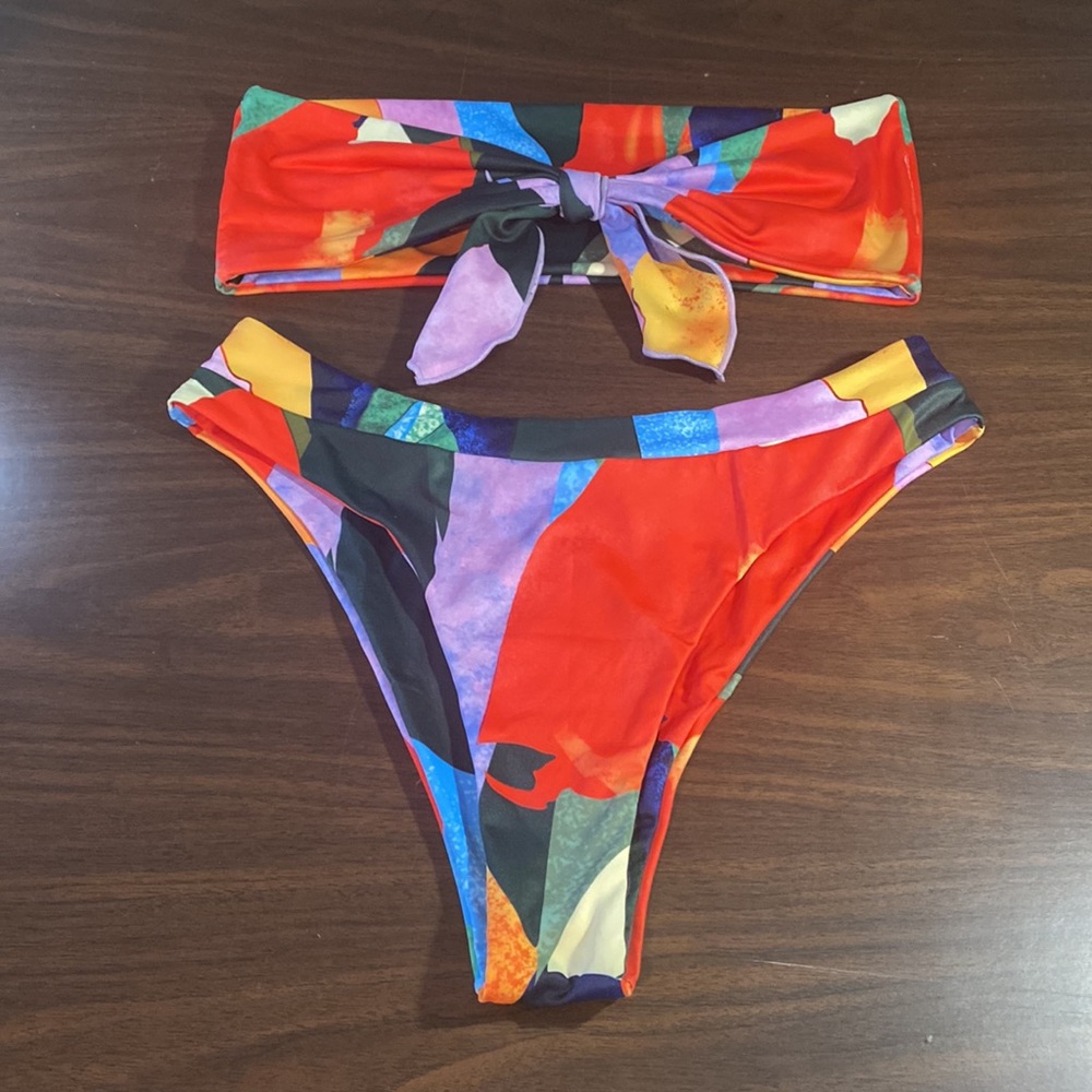 NWOT SHELN SWIMSUIT GRAPHIC TIE FRONT BANDEAU AND HIGH WAIST PANTY BIKINI - Picture 3 of 13
